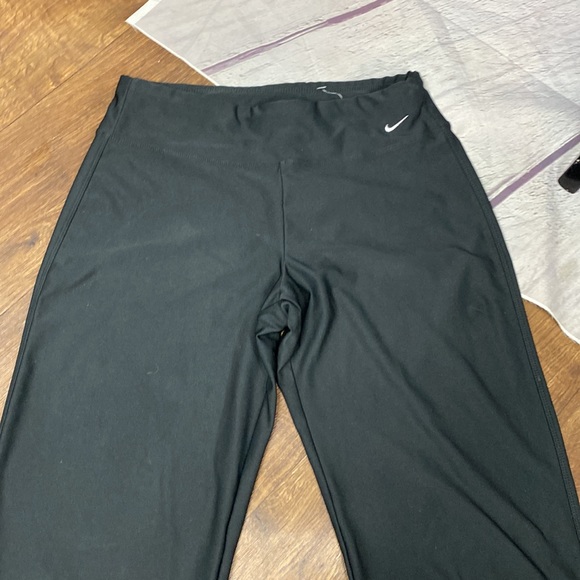 Wide leg Nike leggings pants - Picture 4 of 5